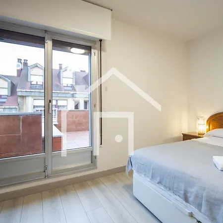 Atico Quintana Ii - Con Terraza, En El Centro Con Wifi Y Garaje