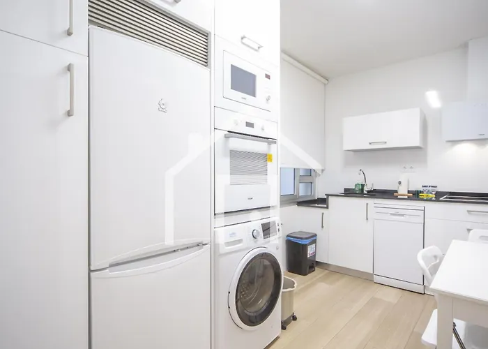 Atico Quintana Ii - Con Terraza, En El Centro Con Wifi Y Garaje * Oviede