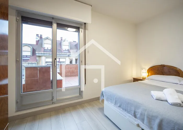 Atico Quintana Ii - Con Terraza, En El Centro Con Wifi Y Garaje